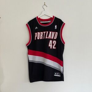 Adidas NBA Portland Trail Blazers Robin Lopez 42 Jersey Mens Medium Black Red